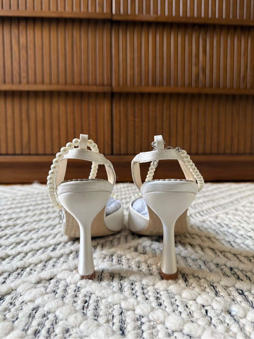 *NEW* Bella Belle Cecilia Ivory Pearl Slingback Bridal Heels 7.5 USA - Picture 3 of 13